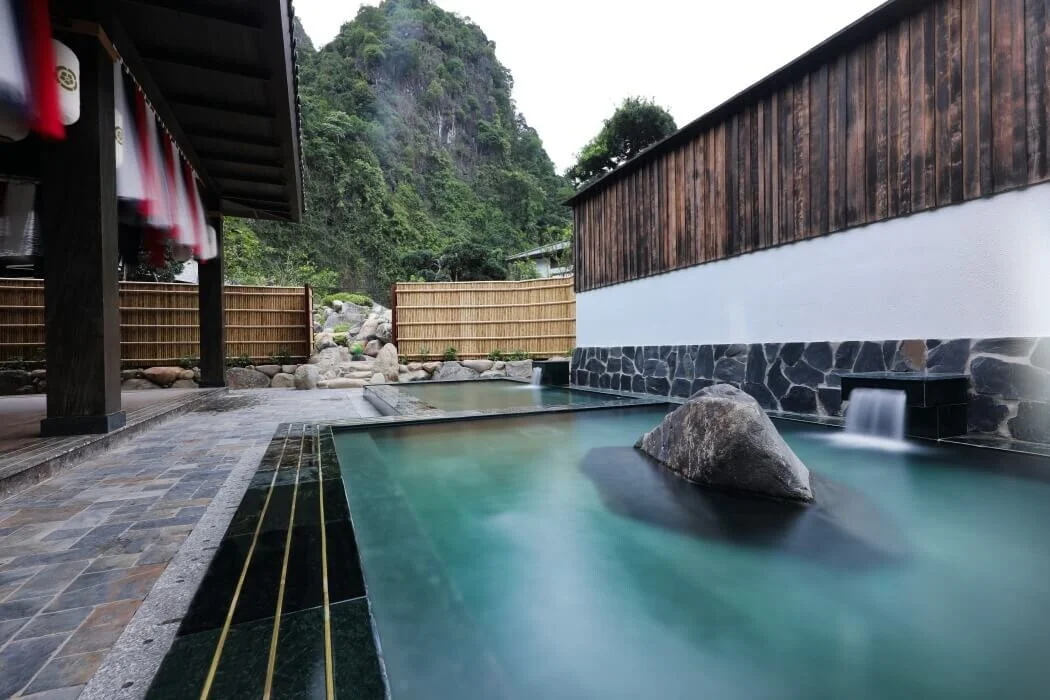 Yoko Onsen Quang Hanh: Vị trí, kiến trúc, tiện ích, kinh nghiệm đặt phòng & đơn vị uy tín