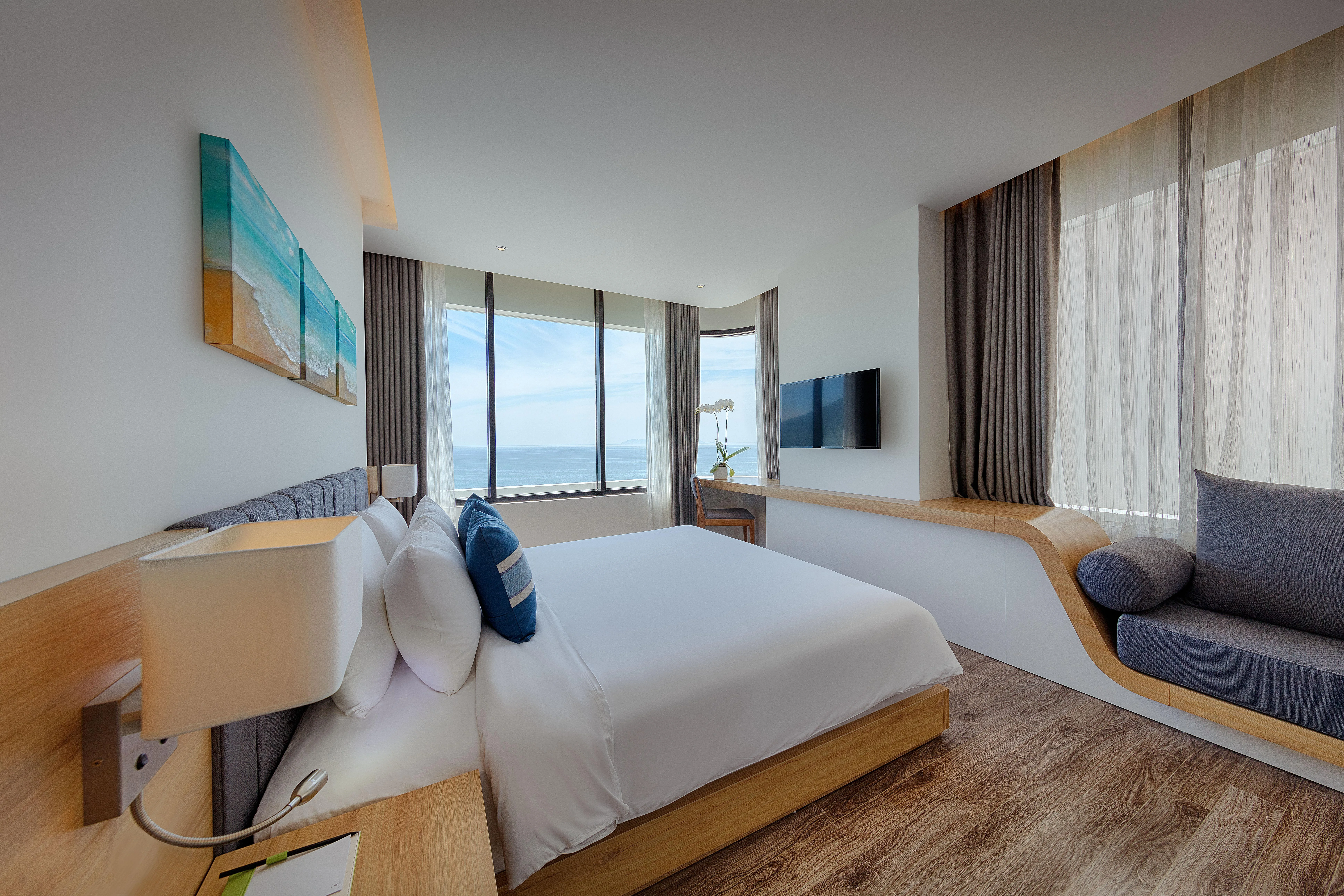 belle-maison-parosand-da-nang-hotel-managed-by-h-k-hospitality-exterior-1