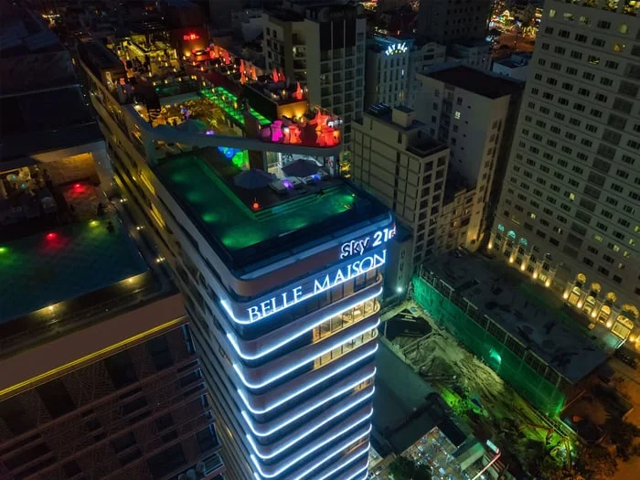 Top các khách sạn 5 sao Đà Nẵng: Vị trí, kiến trúc, giá phòng & kinh nghiệm đặt phòng