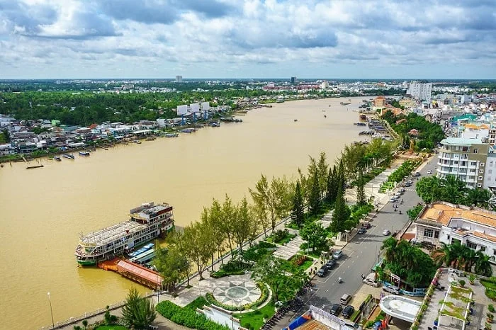 Bến Ninh Kiều: Vị trí, điểm thu hút, kinh nghiệm du lịch và chọn tour