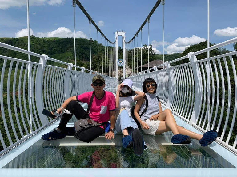 Cầu kính Bạch Long: Vị trí, điểm thu hút, kinh nghiệm du lịch và chọn tour