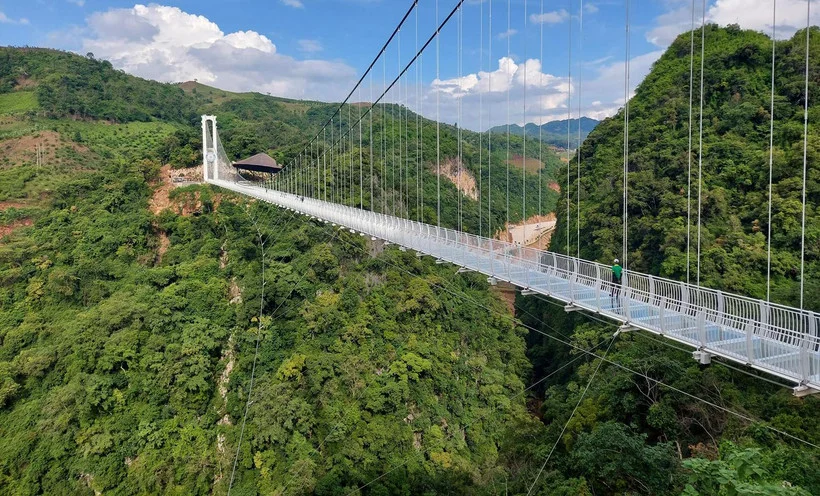 Hang Táu: Vị trí, điểm thu hút, kinh nghiệm du lịch và chọn tour