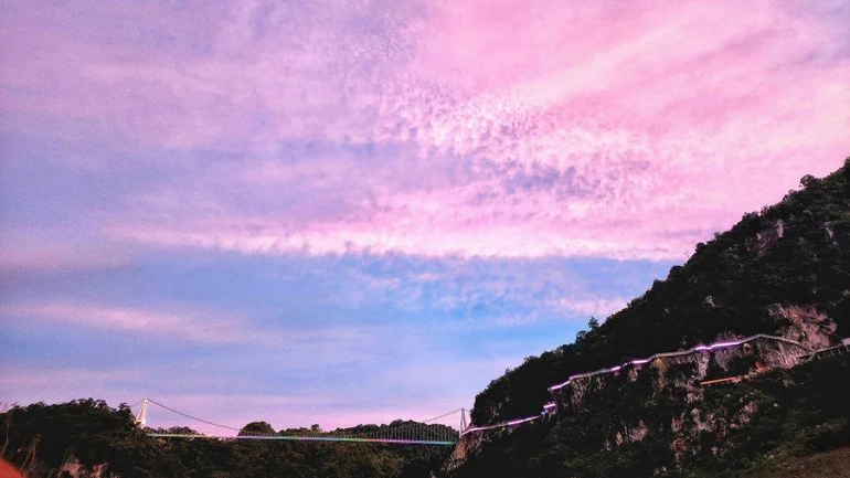 Cầu kính Bạch Long: Vị trí, điểm thu hút, kinh nghiệm du lịch và chọn tour