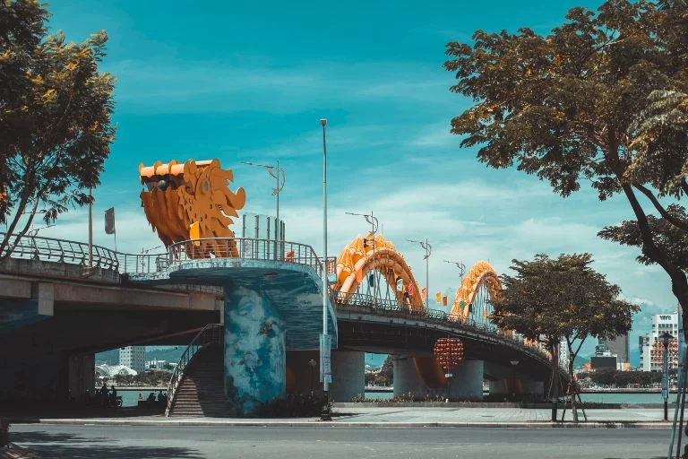 Cầu Rồng: Vị trí, điểm thu hút, kinh nghiệm du lịch và chọn tour