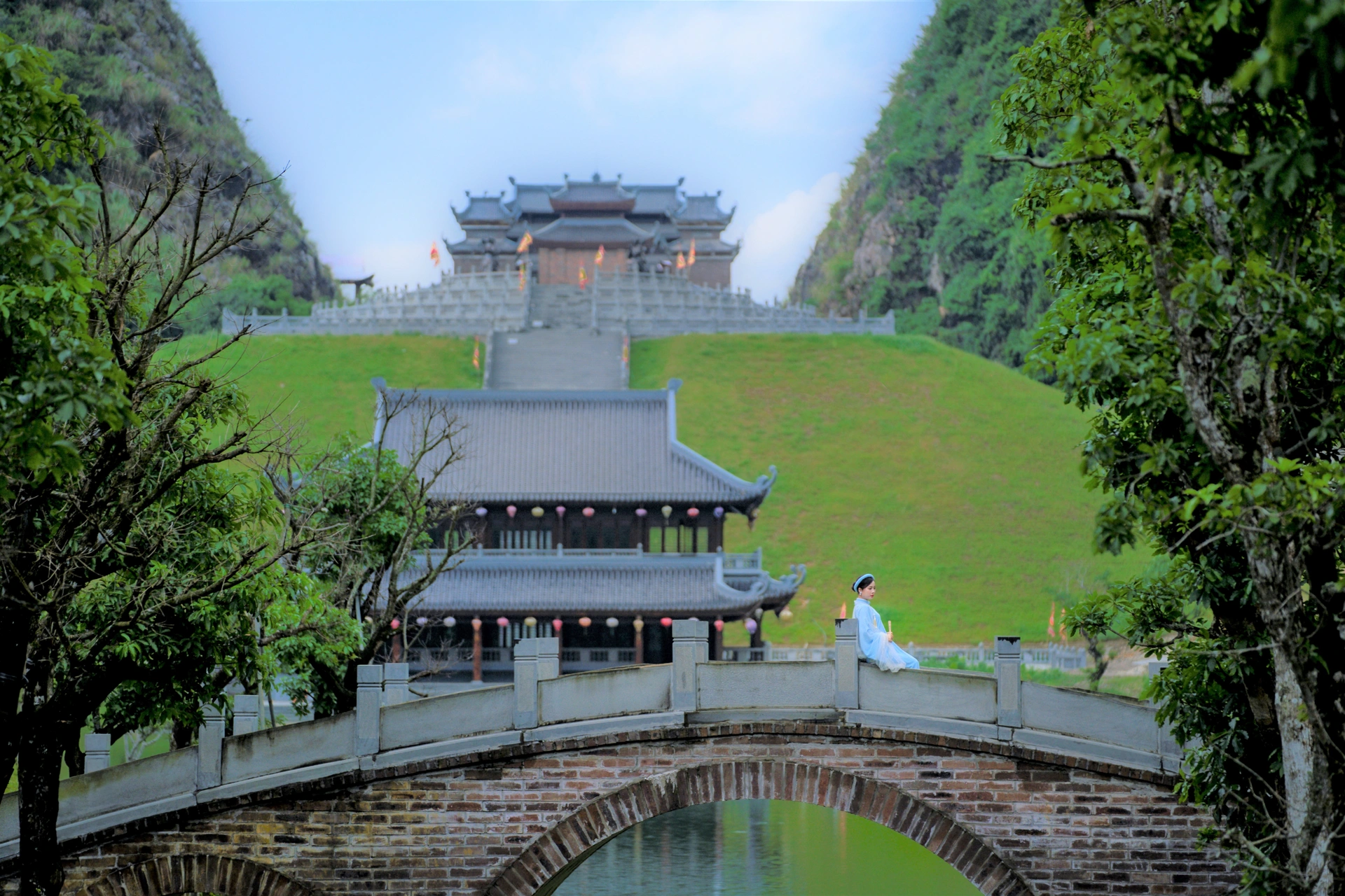 Thung Ui: Vị trí, điểm nổi bật, giá vé & đơn vị uy tín