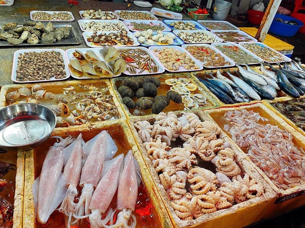 chợ hạ long 3