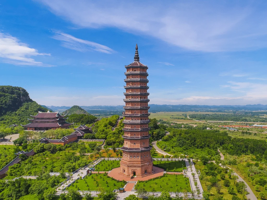 Hành Cung Vũ Lâm: Vị trí, điểm thu hút, kinh nghiệm du lịch và chọn tour