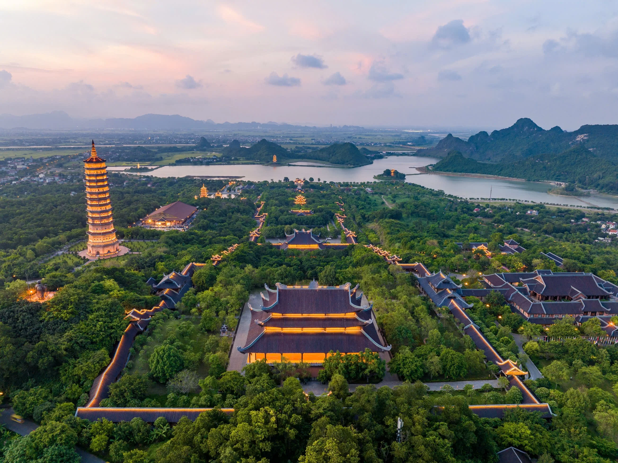 Đền Trình: Vị trí, điểm thu hút, kinh nghiệm du lịch và chọn tour