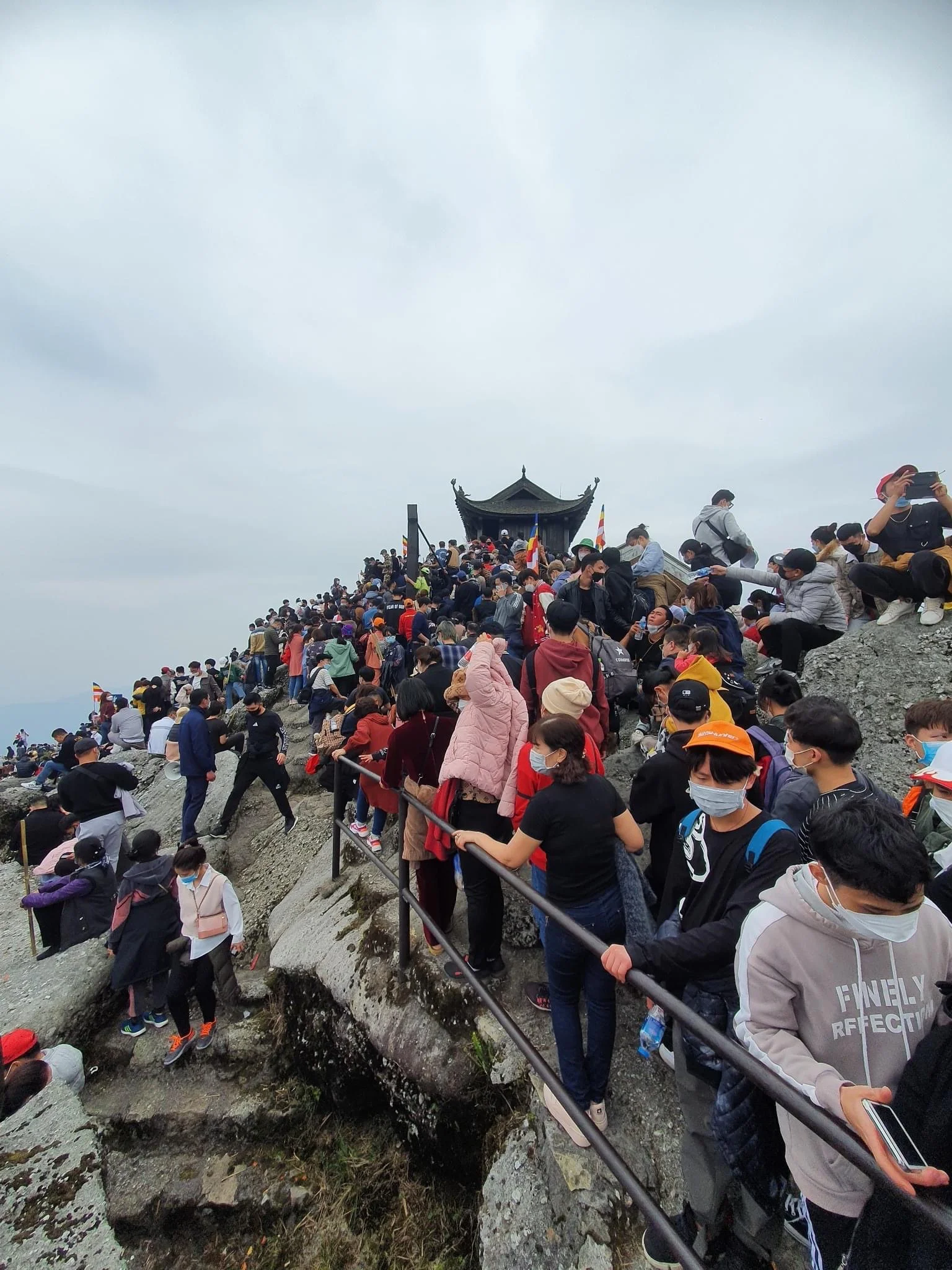 Chùa Đồng Yên Tử: Vị trí, điểm thu hút, kinh nghiệm du lịch & chọn tour