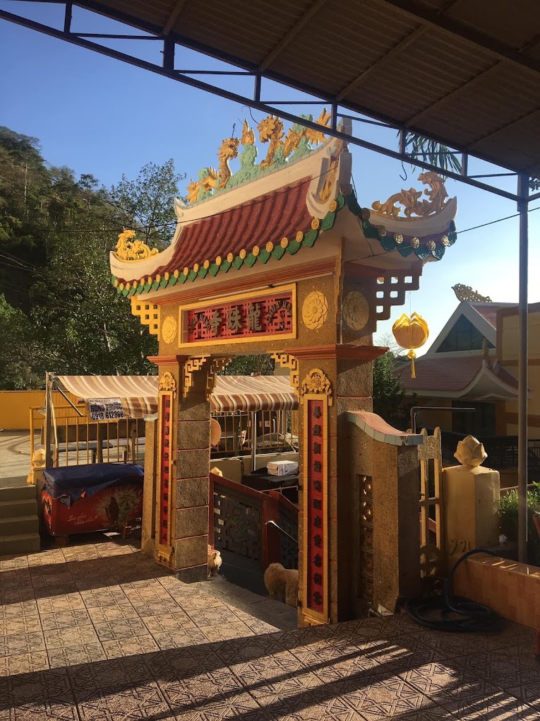 CHÙA HANG TÂY NINH ẨN MÌNH GIỮA NÚI RỪNG HÙNG VĨ VỚI KIẾN TRÚC CỔ KÍNH VÀ KHÔNG GIAN TÂM LINH SÂU LẮNG