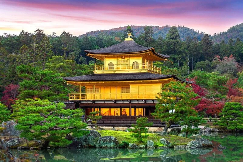 chua-vang-kinkakuji