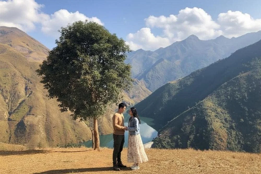 chuyen-tinh-lang-man-canh-cay-co-don-1