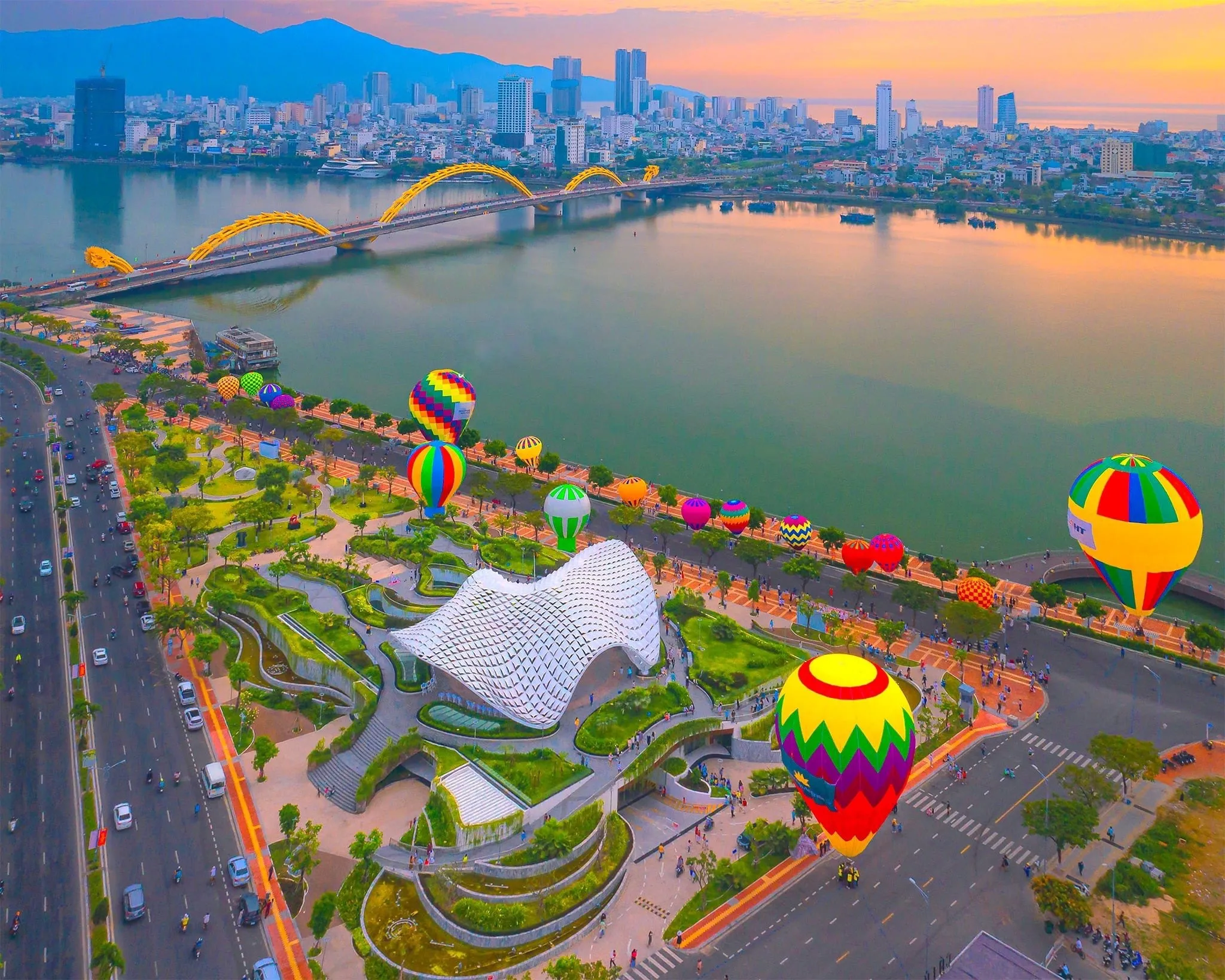 City Tour Đà Nẵng 1 ngày: Lịch trình, điểm nổi bật, giá bán, kinh nghiệm du lịch & đơn vị uy tín giá rẻ