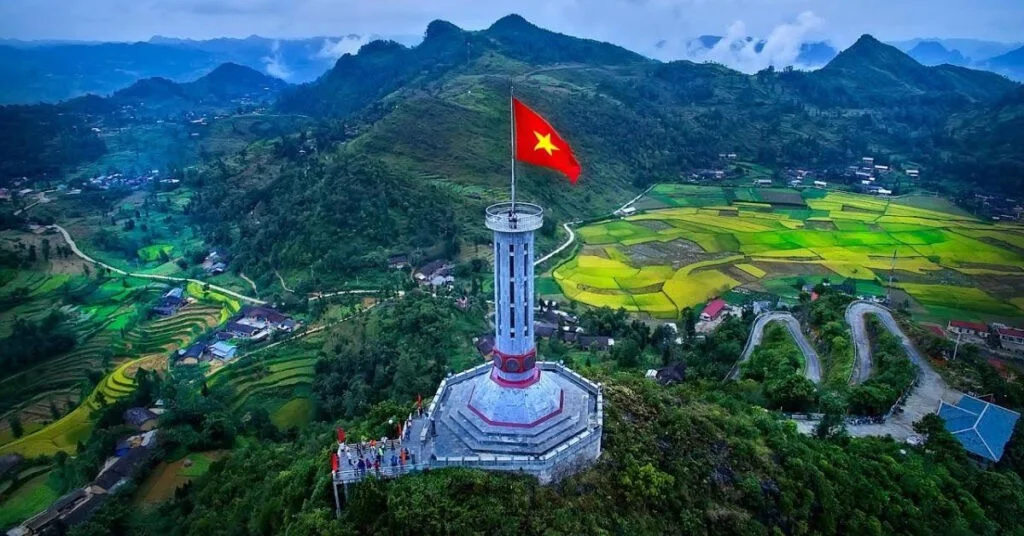 Tour Hà Giang Đèo Mã Pì Lèng Lũng Cú 3 ngày 2 đêm: Điểm tham quan nổi bật, lịch trình tour, chi phí và kinh nghiệm chọn tour
