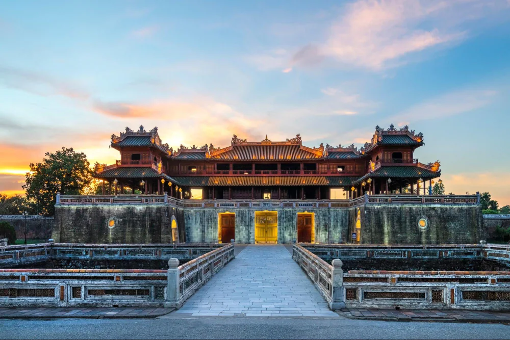 Tour Huế: Khám phá vẻ đẹp cổ kính cố đô từ A-Z