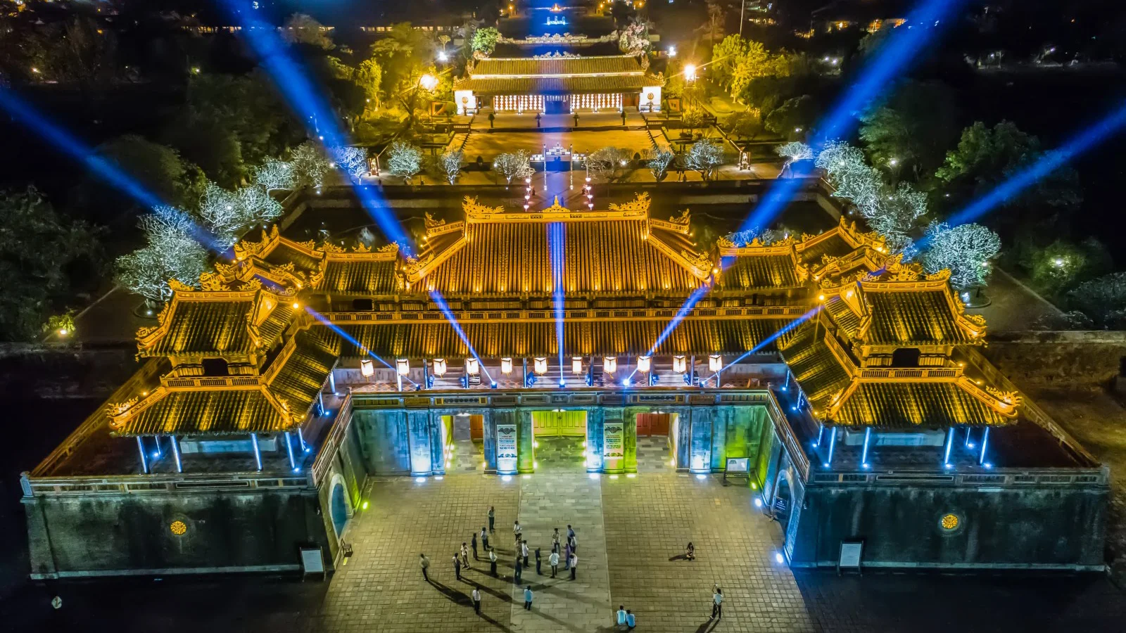 dai-noi-kinh-thanh-hue-1