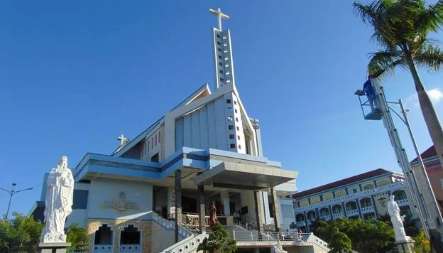 nha-tho-tac-say-cha-diep-bac-lieu