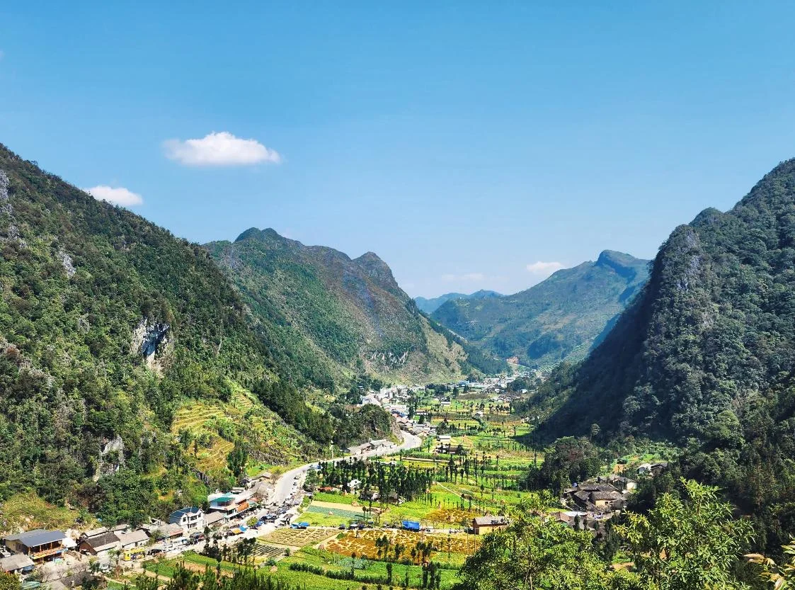 Tour 5 ngày 4 đêm Hà Giang – Cao nguyên đá – sapa – Fansipan khởi hành thứ 6: Lịch trình, điểm nổi bật, giá bán, kinh nghiệm du lịch & đơn vị uy tín giá rẻ