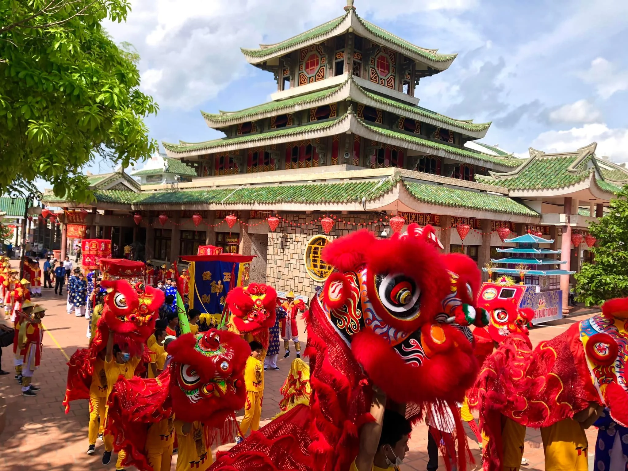 du-lich-mien-tay-mua-kho-thang-3-4-5-nang-am-va-le-hoi