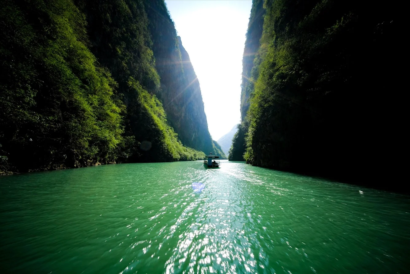 Sông Nho Quế: Nguồn gốc, điểm độc đáo, sức hút, kinh nghiệm du lịch và chọn tour