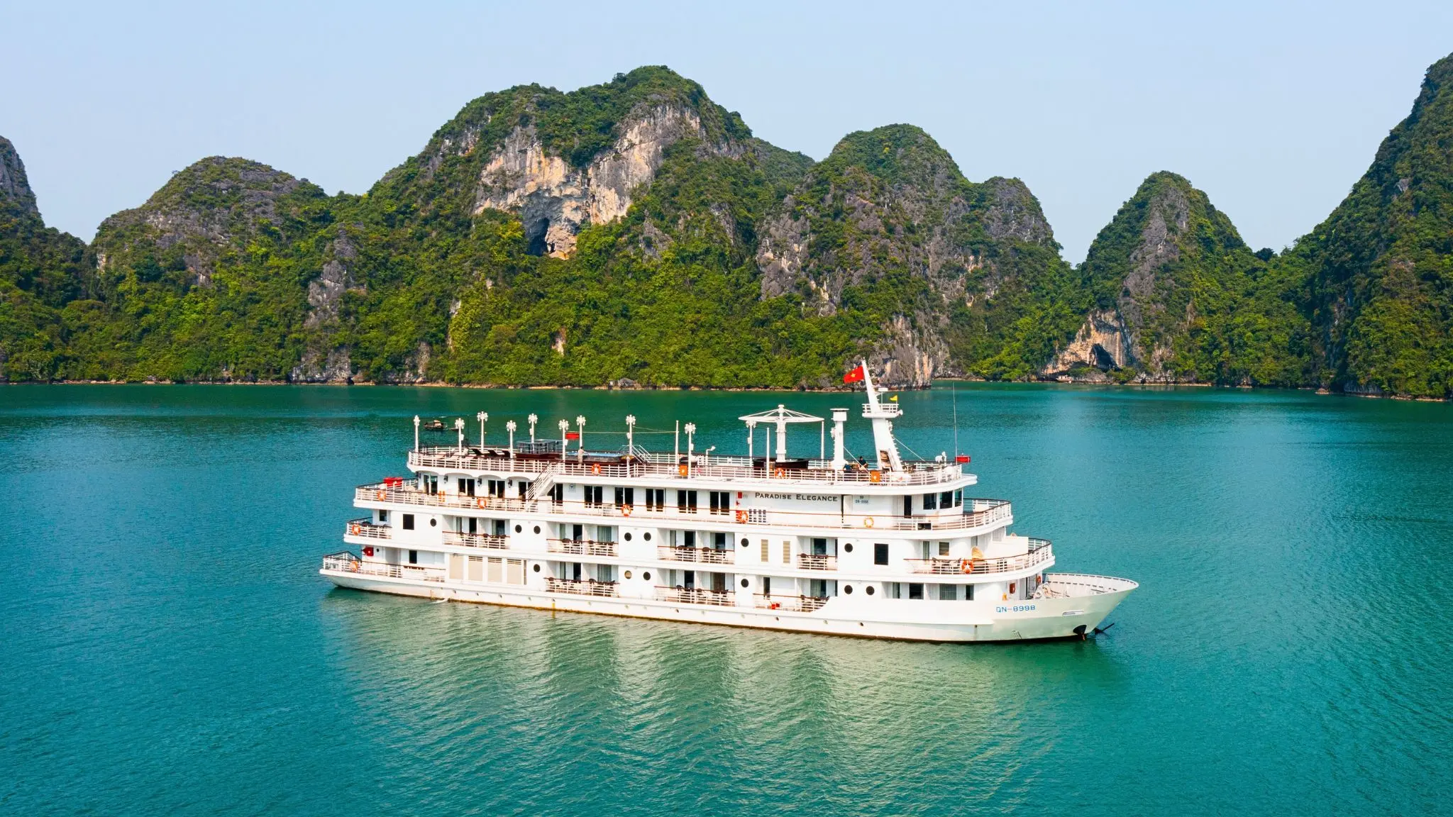 du thuyền Hạ Long-1