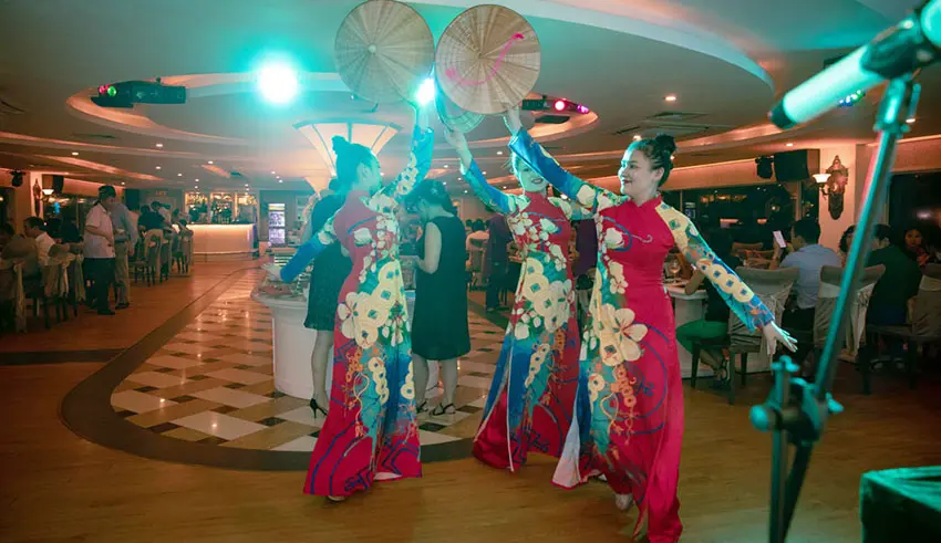 Du thuyền Halong Princess