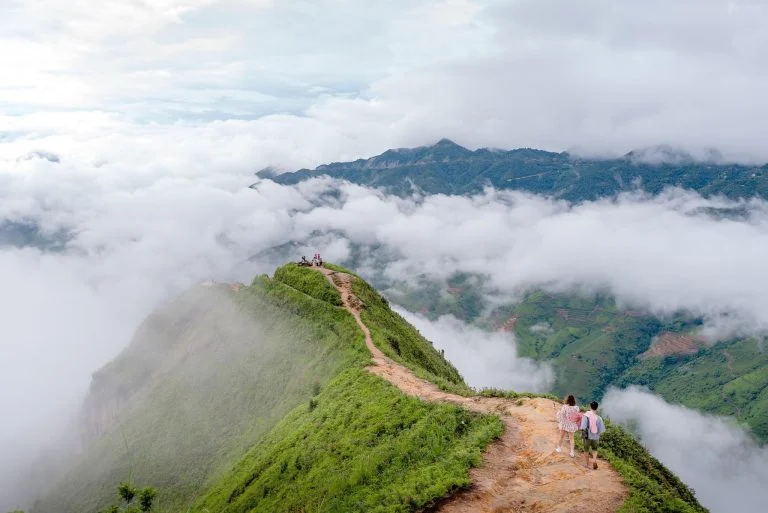 Kinh Nghiệm Du Lịch Tà Xùa Từ A-Z: Mặc gì, Ăn gì, Chơi gì, Ở đâu & Lưu ý sống còn
