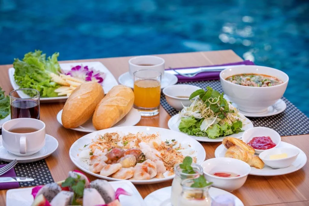 Emm Huế