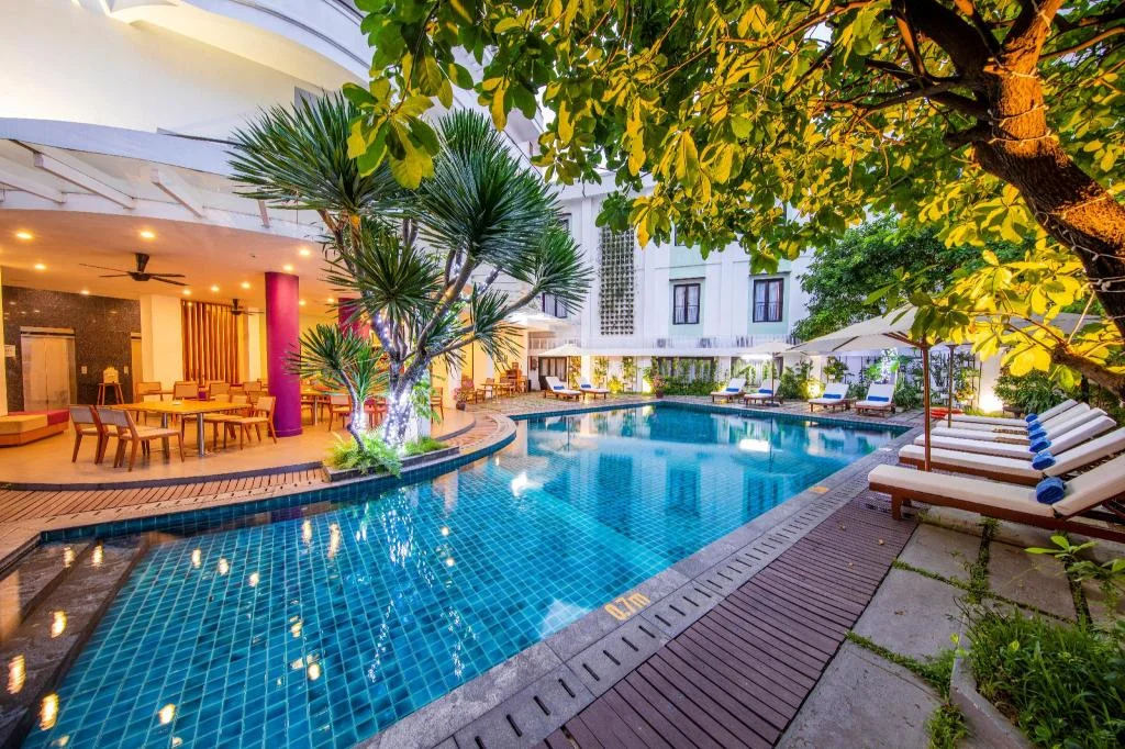 Khách Sạn Êmm Huế: Nơi Giao Thoa Giữa Nét Đẹp Cổ Kính và Tiện Nghi Hiện Đại