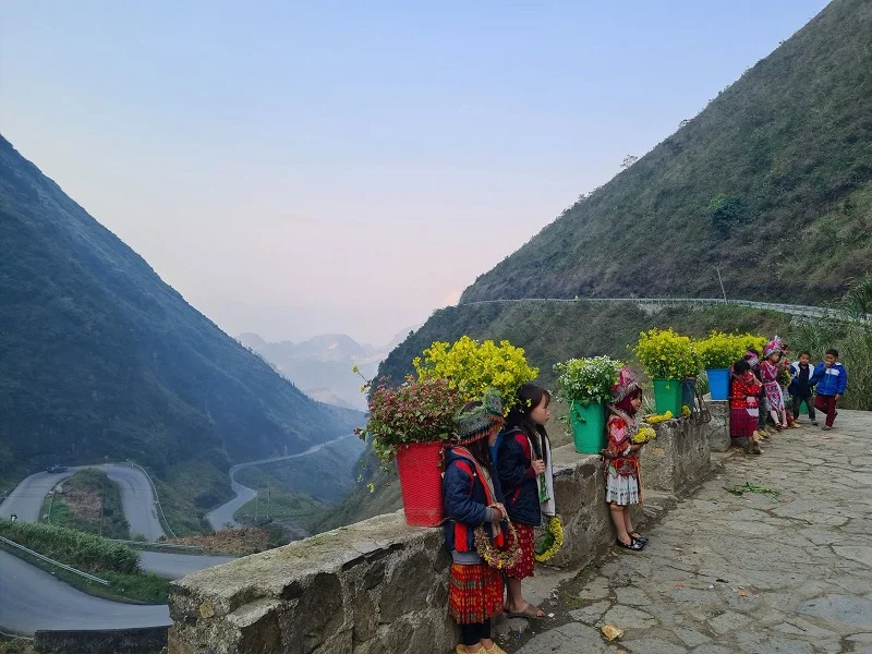 Tour 5 ngày 4 đêm Hà Giang – Cao nguyên đá – sapa – Fansipan khởi hành thứ 6: Lịch trình, điểm nổi bật, giá bán, kinh nghiệm du lịch & đơn vị uy tín giá rẻ
