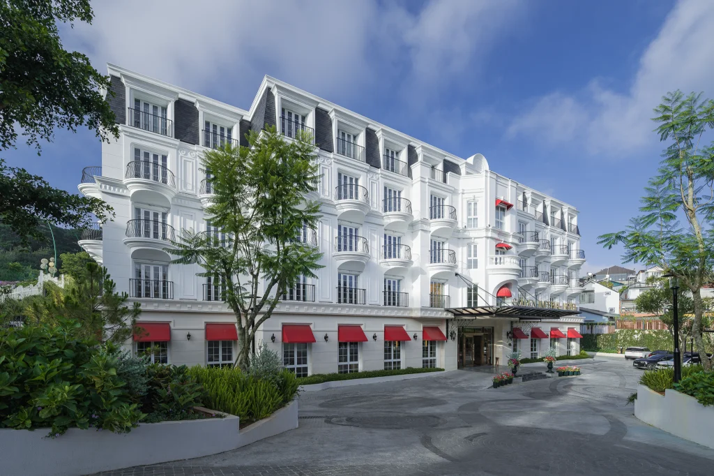 Top các khách sạn 5 sao Đà Lạt: Vị trí, kiến trúc, giá phòng & kinh nghiệm đặt phòng