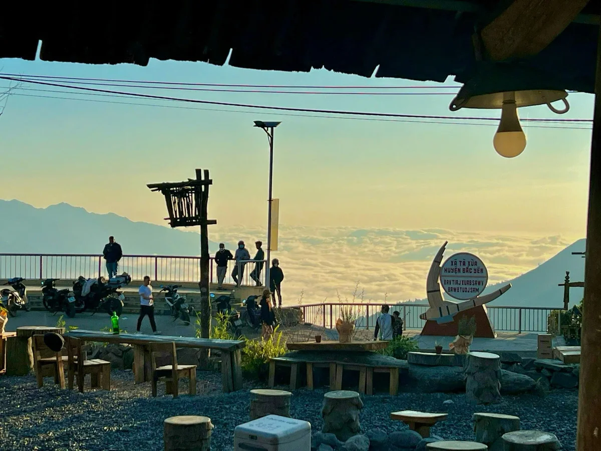 Top quán cà phê săn mây tuyệt đẹp tại Tà Xùa