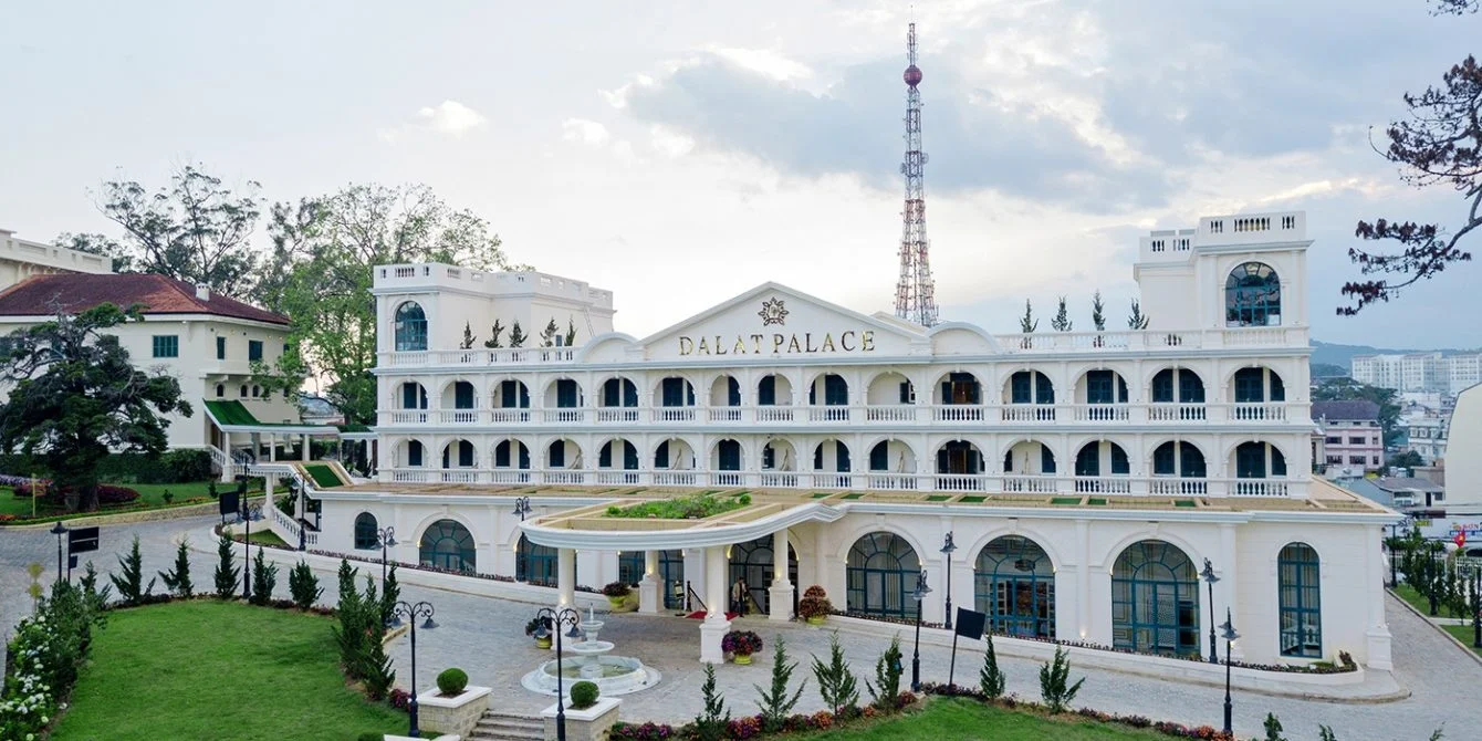 Top các khách sạn 5 sao Đà Lạt: Vị trí, kiến trúc, giá phòng & kinh nghiệm đặt phòng