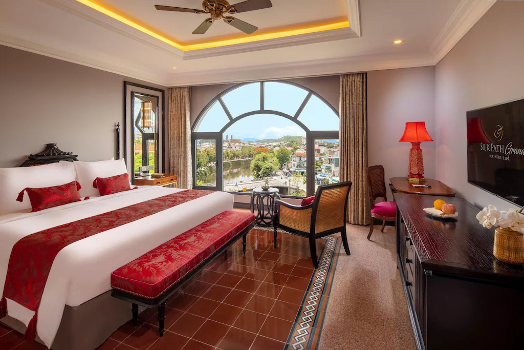 khach-san-silk-path-grand-hue-8