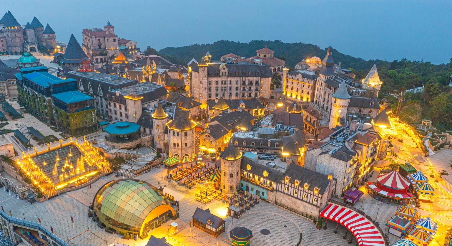 Tour Bà Nà Hills 1 ngày: Lịch trình, điểm nổi bật, giá bán, kinh nghiệm du lịch & đơn vị uy tín giá rẻ