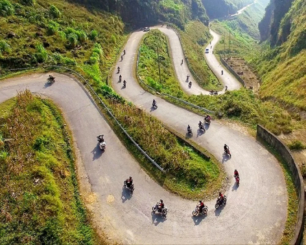 Tour Hà Giang Đèo Mã Pì Lèng Lũng Cú 3 ngày 2 đêm: Điểm tham quan nổi bật, lịch trình tour, chi phí và kinh nghiệm chọn tour