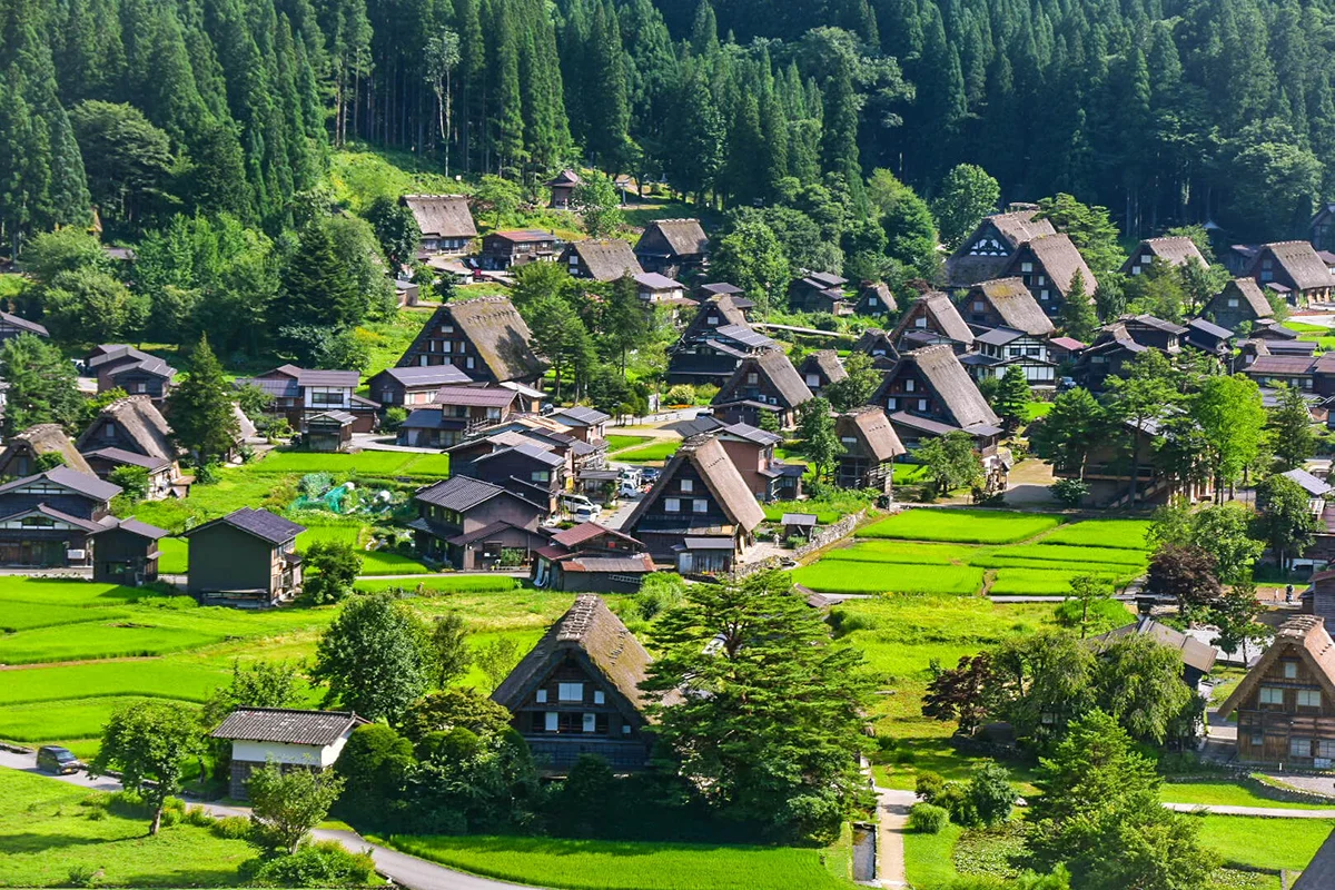 tai-sao-nen-chon-phe-travel-cho-tour-shirakawago