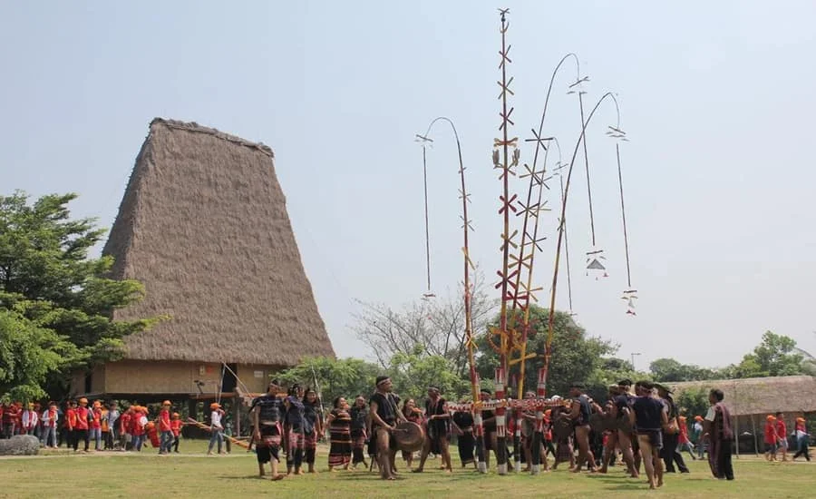 lang-van-hoa-du-lich-cac-dan-toc-viet-nam-8