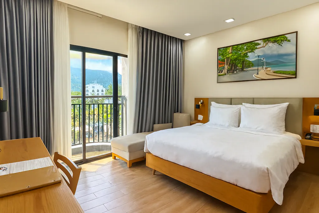 marina-bay-con-dao-hotel-14