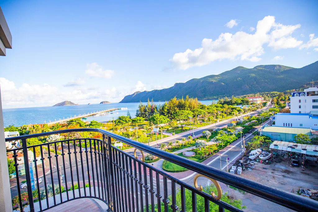 marina-bay-con-dao-hotel-4