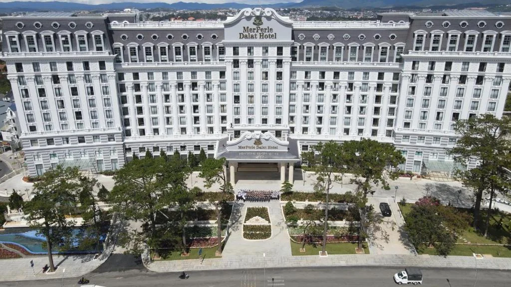 Khám phá ẩm thực đa dạng tại MerPerle Dalat Hotel: Review nhà hàng Rustic, Lobby Cafe & Bar
