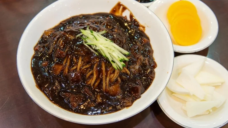 Phố cổ Hutong: Vị trí, điểm thu hút, kinh nghiệm du lịch và chọn tour