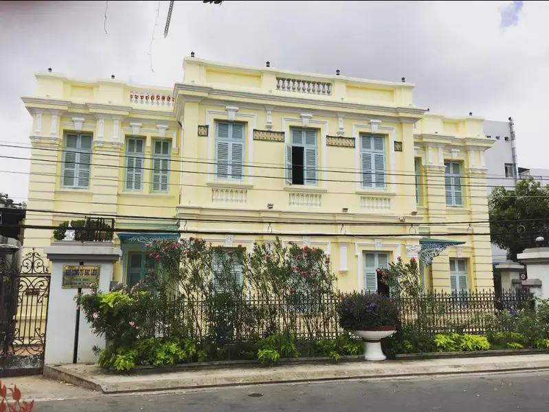 nha-cong-tu-bac-lieu-1