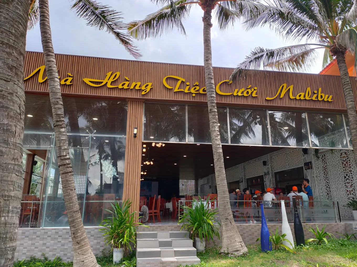 Malibu Resort Mũi Né: Vị trí, kiến trúc, kinh nghiệm đặt phòng và đơn vị uy tín