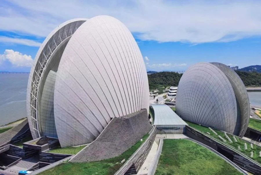 nha-hat-nhat-nguyet-boi-1-2