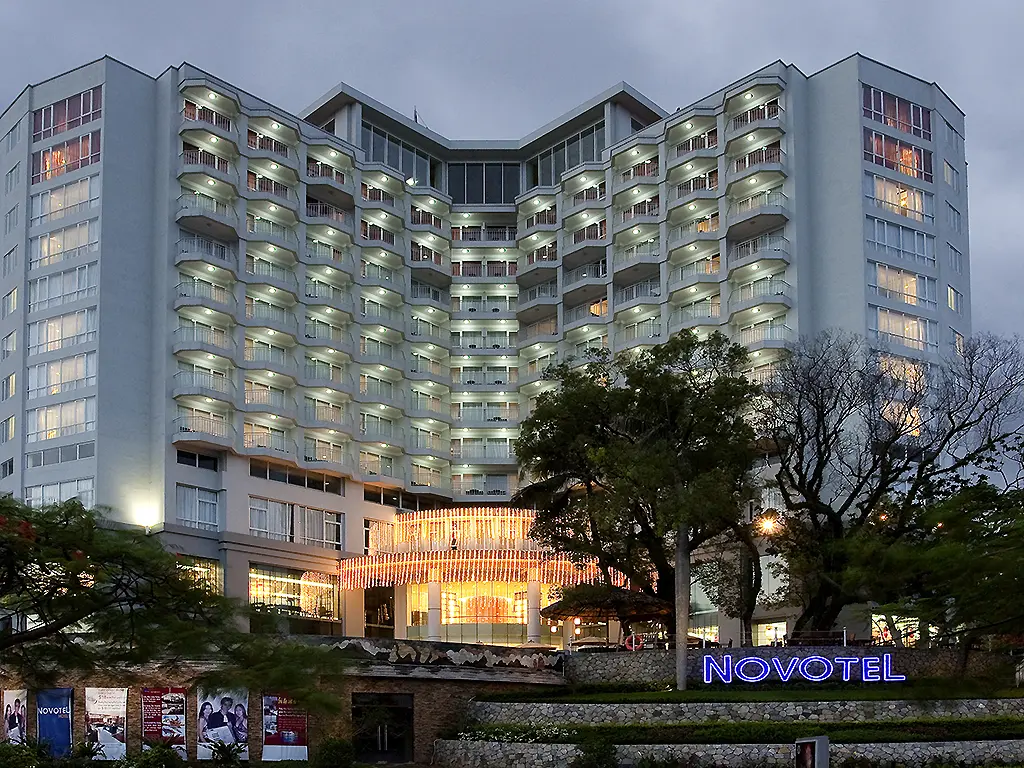 Novotel Ha Long Bay Hotel 8