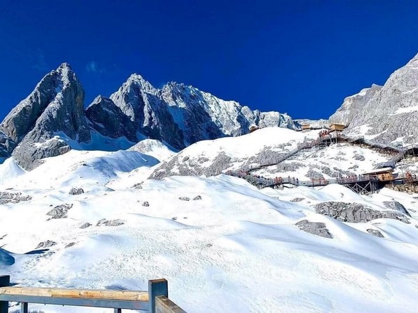 Núi tuyết Kiệu Tử – Kỳ quan tuyết trắng mới của Trung Quốc 11 Núi tuyết Kiệu Tử – Kỳ quan tuyết trắng mới của Trung Quốc