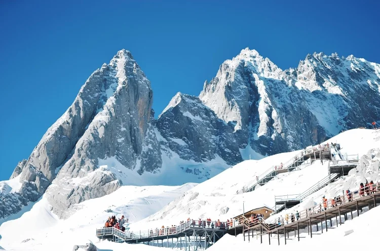 Núi tuyết Kiệu Tử – Kỳ quan tuyết trắng mới của Trung Quốc