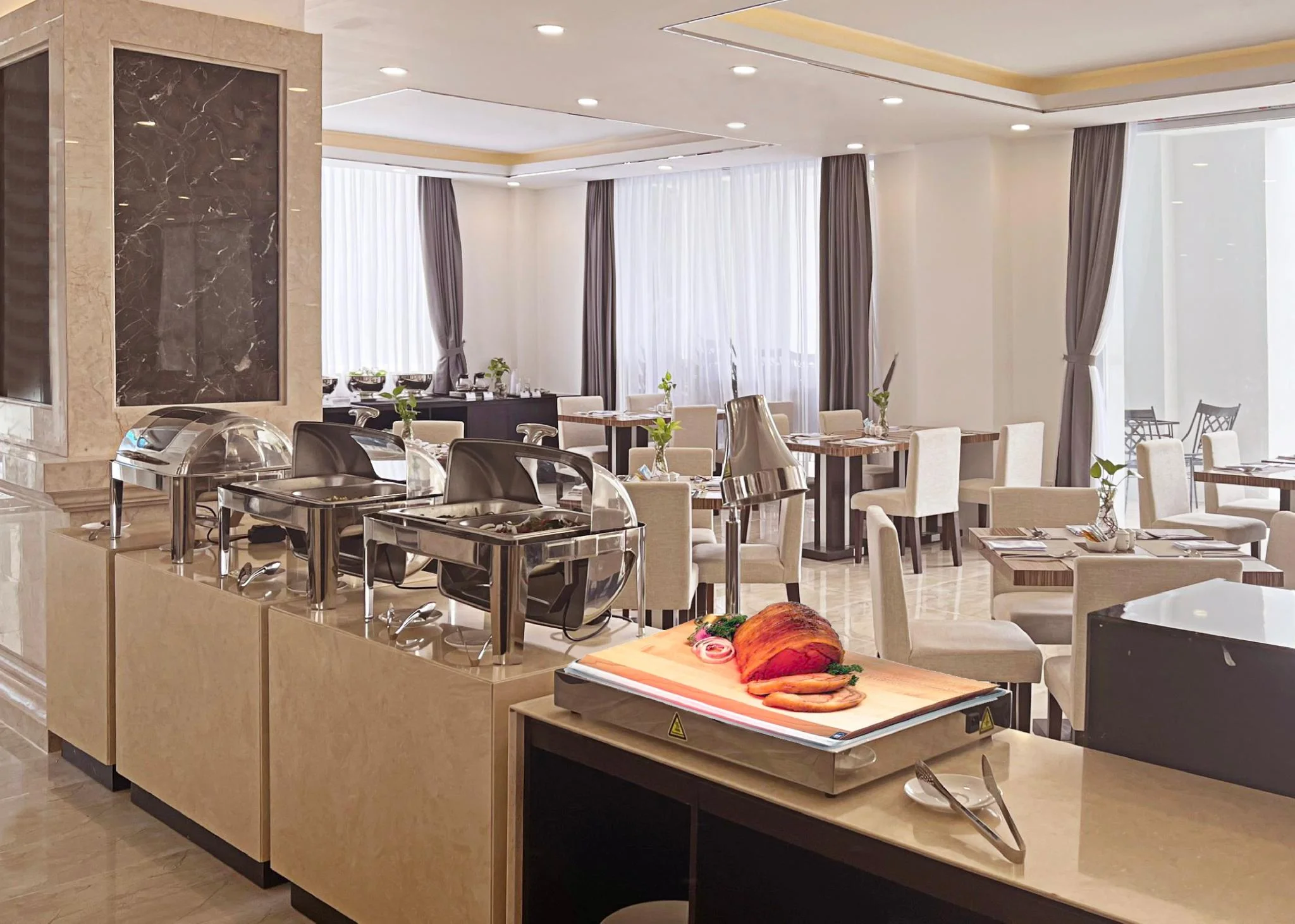 orson-hotel-resort-nha-hang