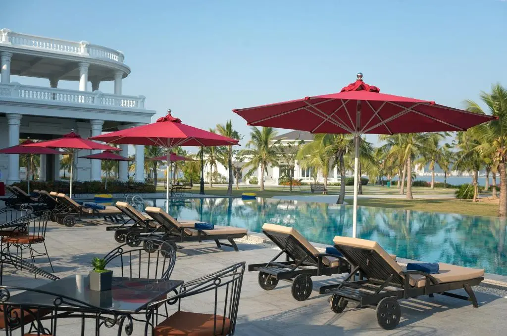 Paradise Suites Hotel Hạ Long (Tuần Châu)